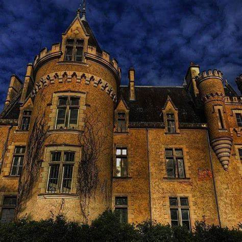 Le Château de Fougeret Hanté - Une Histoire Incroyable